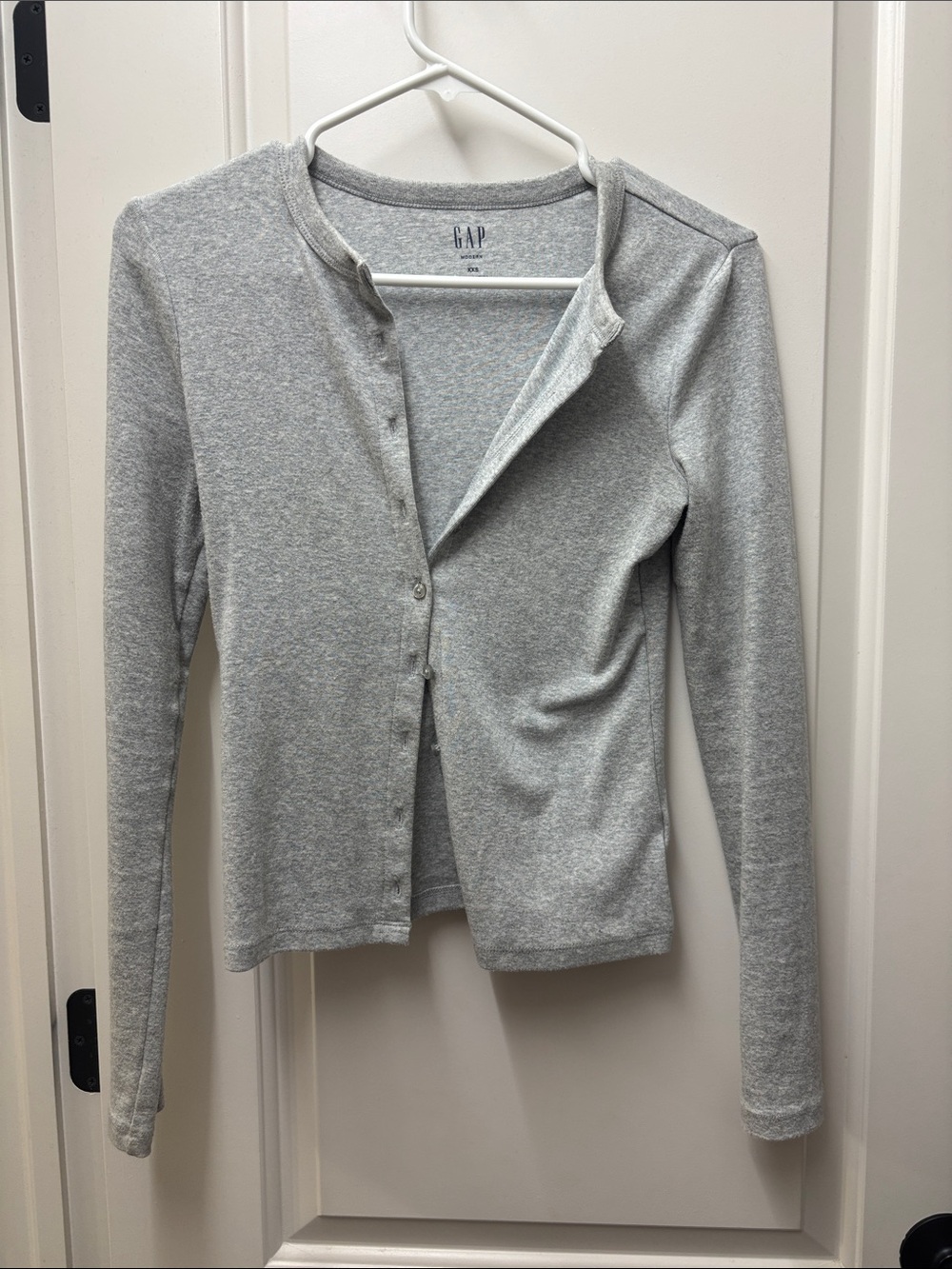 GAP Light Gray Long-Sleeve Button Cardigan XXS